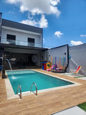 Sobrado novo e lindo com piscina